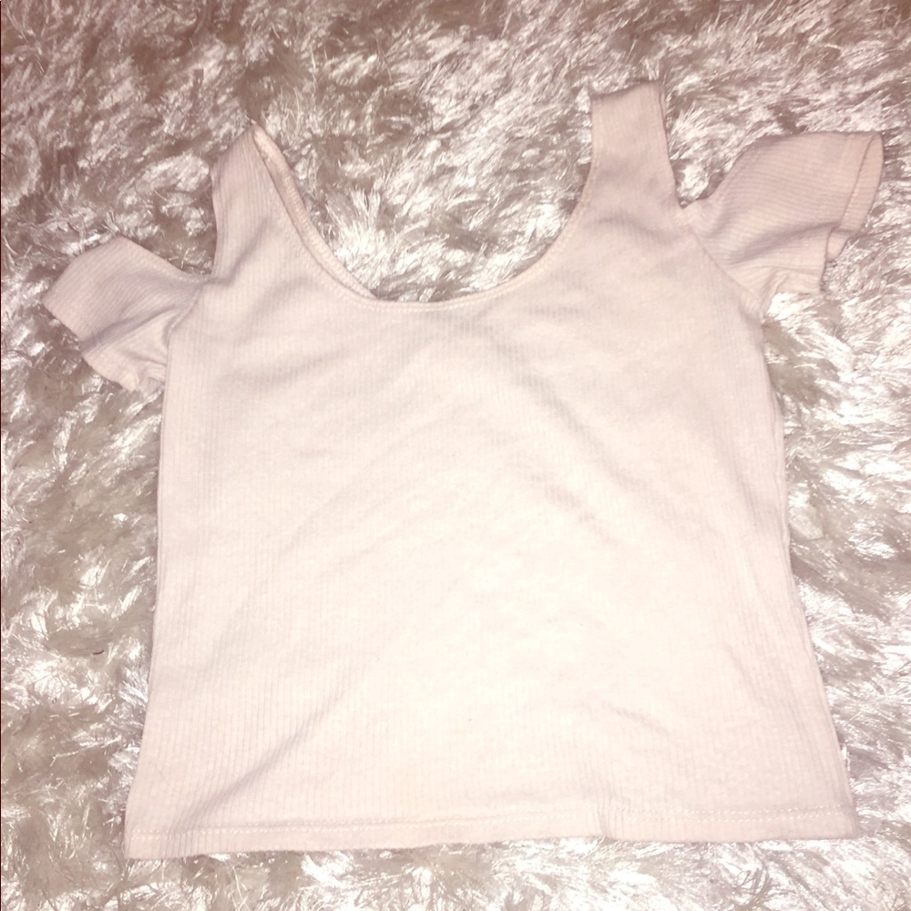 Cut out shoulder crop top off